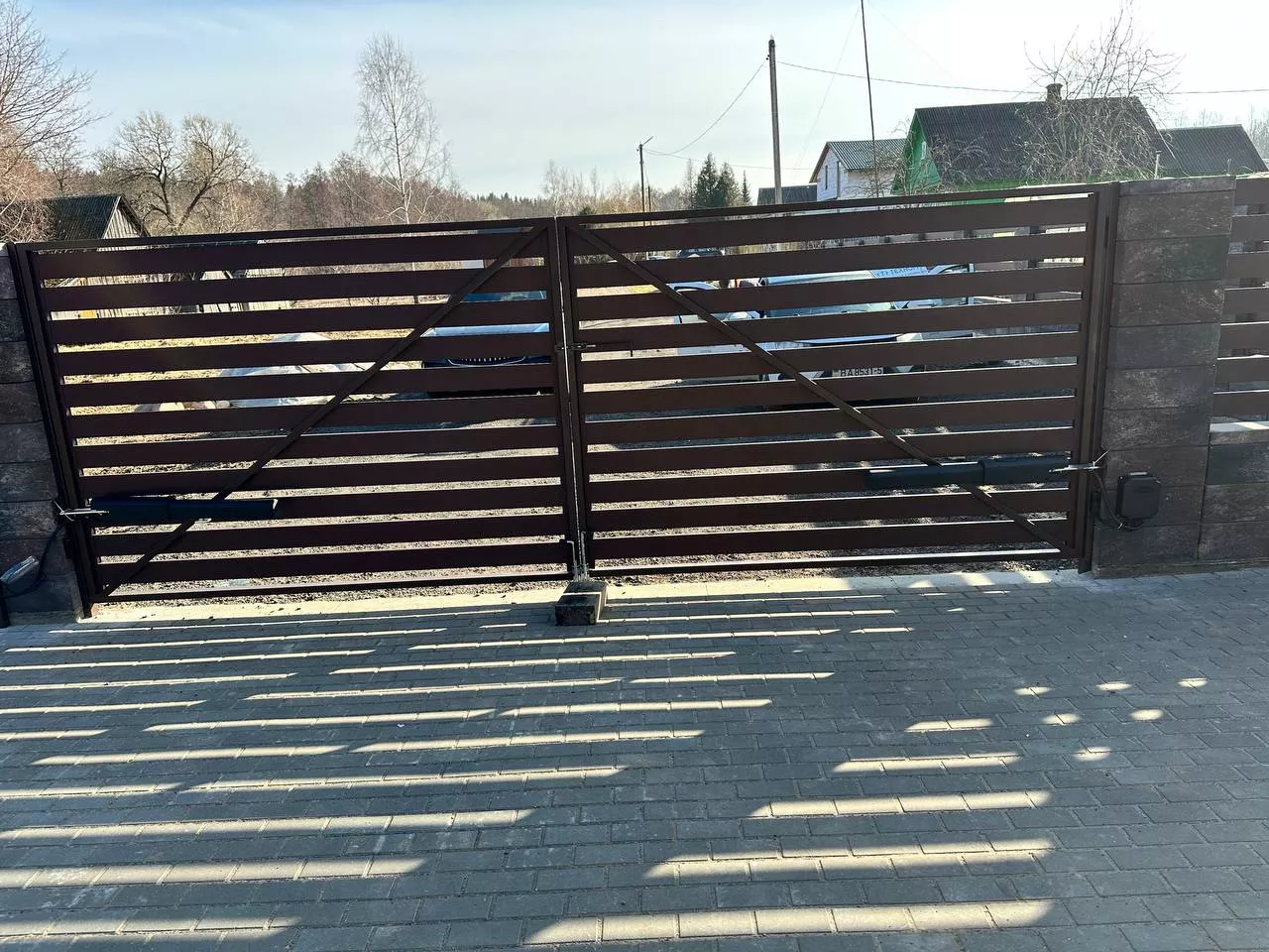 Установка привода для распашных ворот